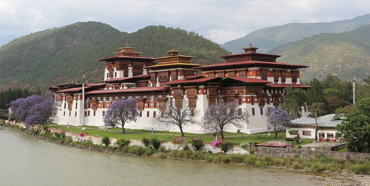 Punakha Dzong jokien yhtymässä