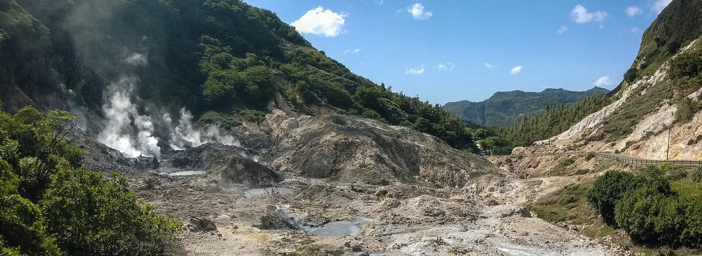 Sulphur Springsin höyryävät lähteet