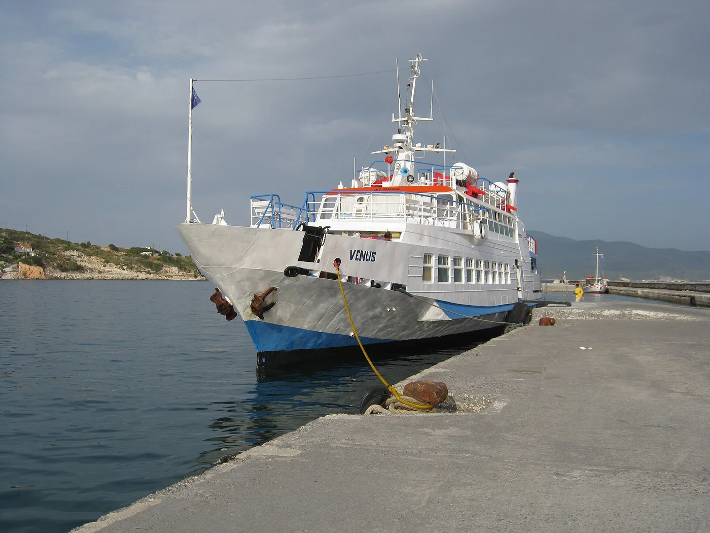 Lautta Pythagorion satamassa
