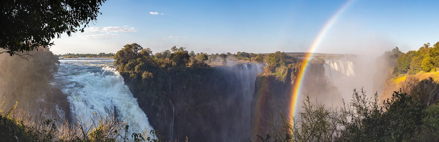 Victoria Falls ja sateenkaari