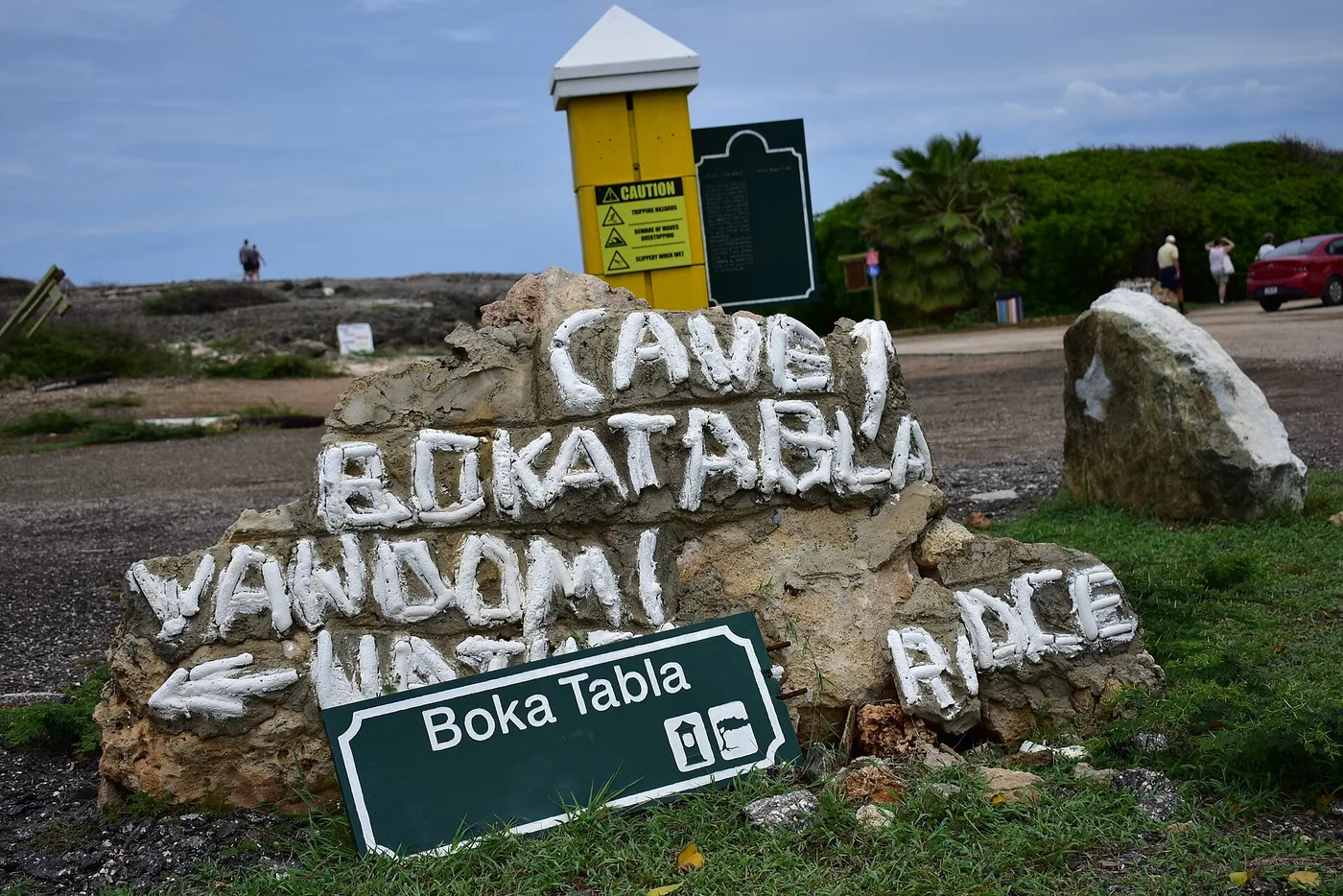 Boka Tablan luola ja murtuva meri
